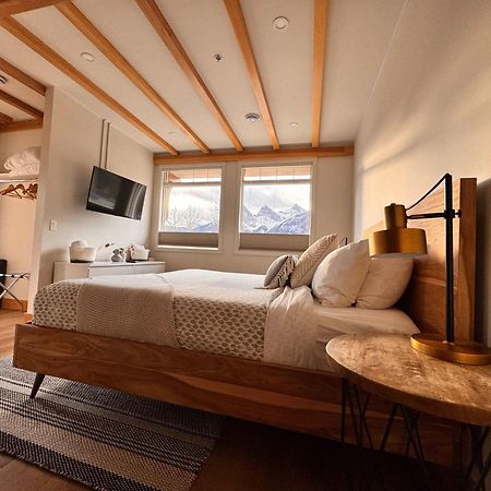 Ravens Crest Lodge - Stunning Views Perfectly Located On Main Street Кенмор Екстер'єр фото