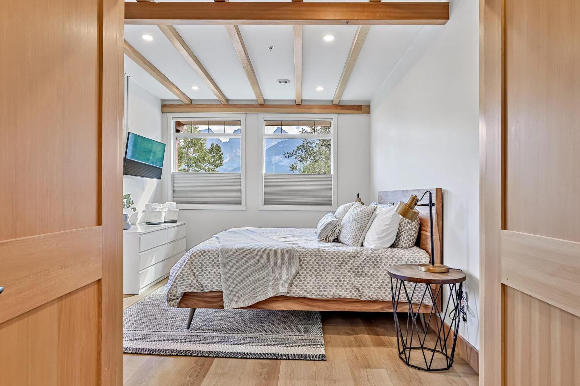 Ravens Crest Lodge - Stunning Views Perfectly Located On Main Street Кенмор Екстер'єр фото